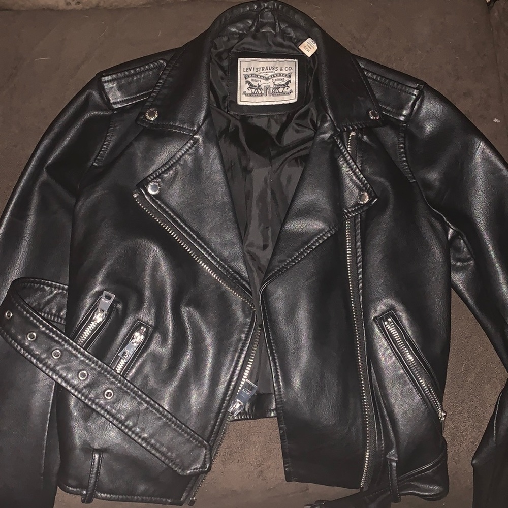 levi’s leather jacket NO signs of wear